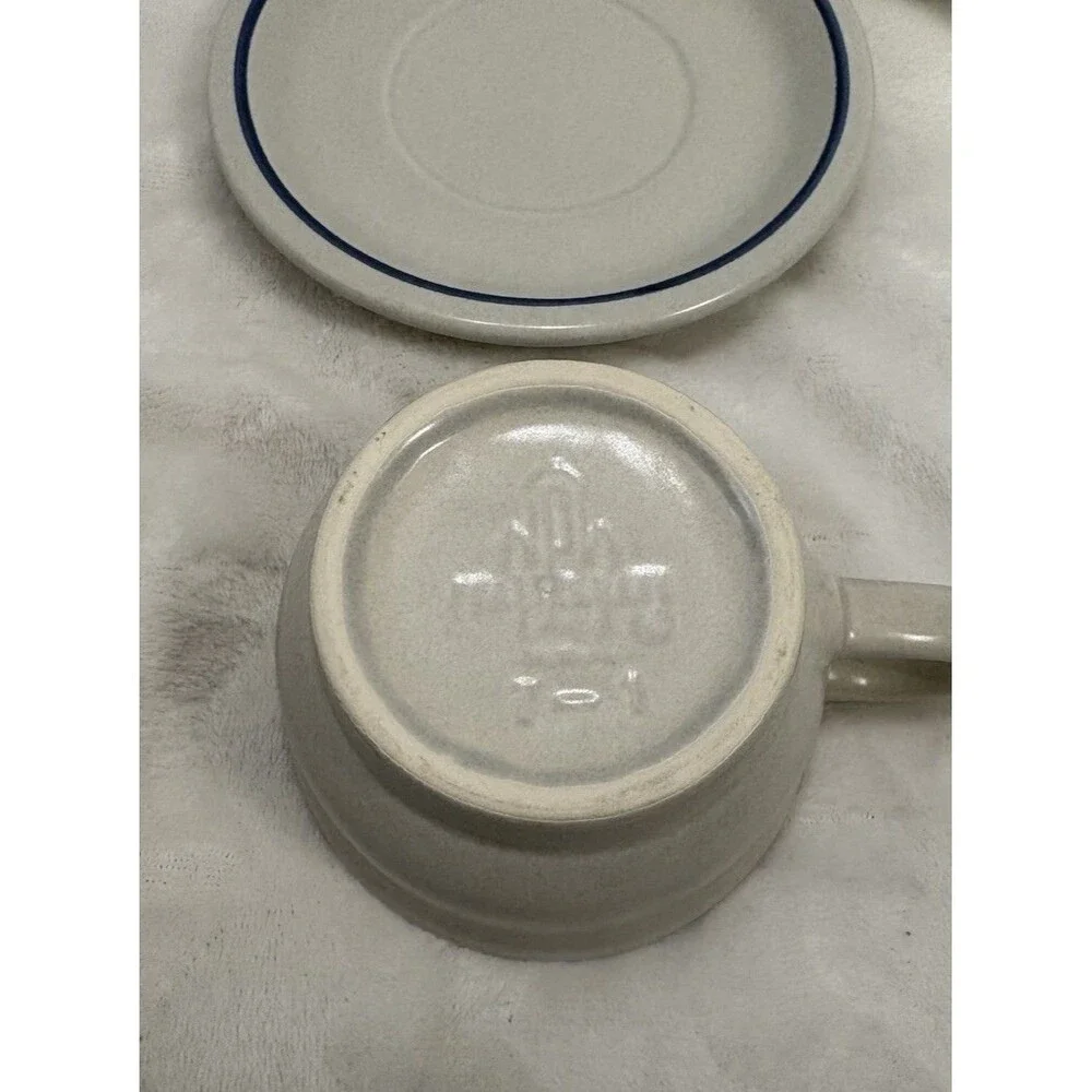 Vintage Coffee / Tea Cup(7) & Saucer(7) Pfaltzgraff Yorktowne - Set of 7